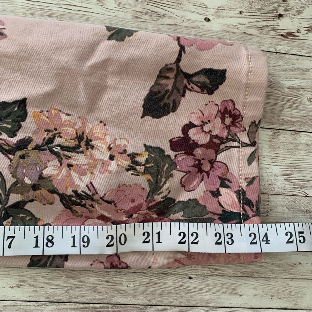 Kut from the Kloth Connie Pink Floral Crop Skinny Jeans - Picture 11 of 12